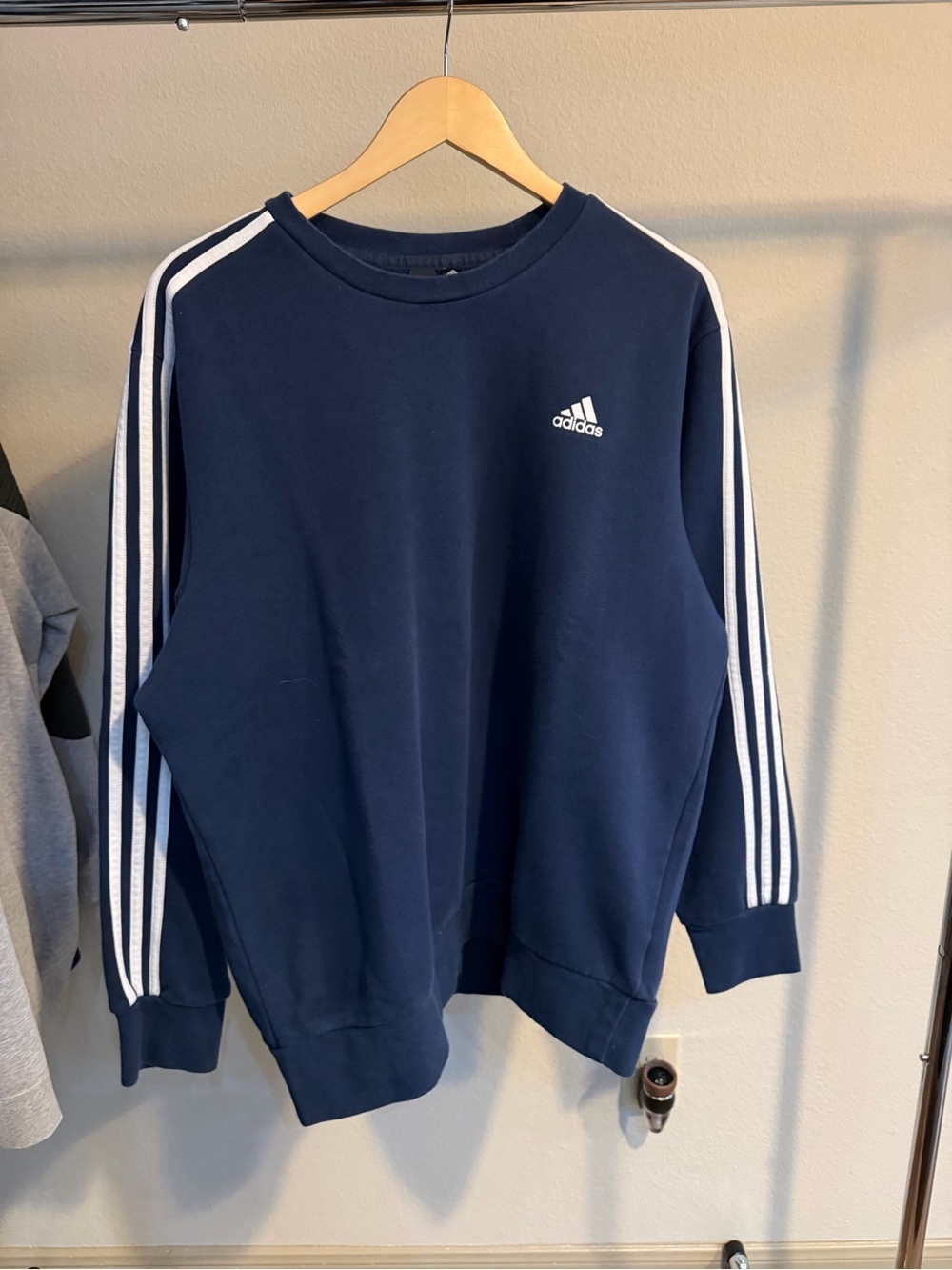 Adidas Essentials 3-Stripes Navy Crewneck Sweatshirt Men’s XL